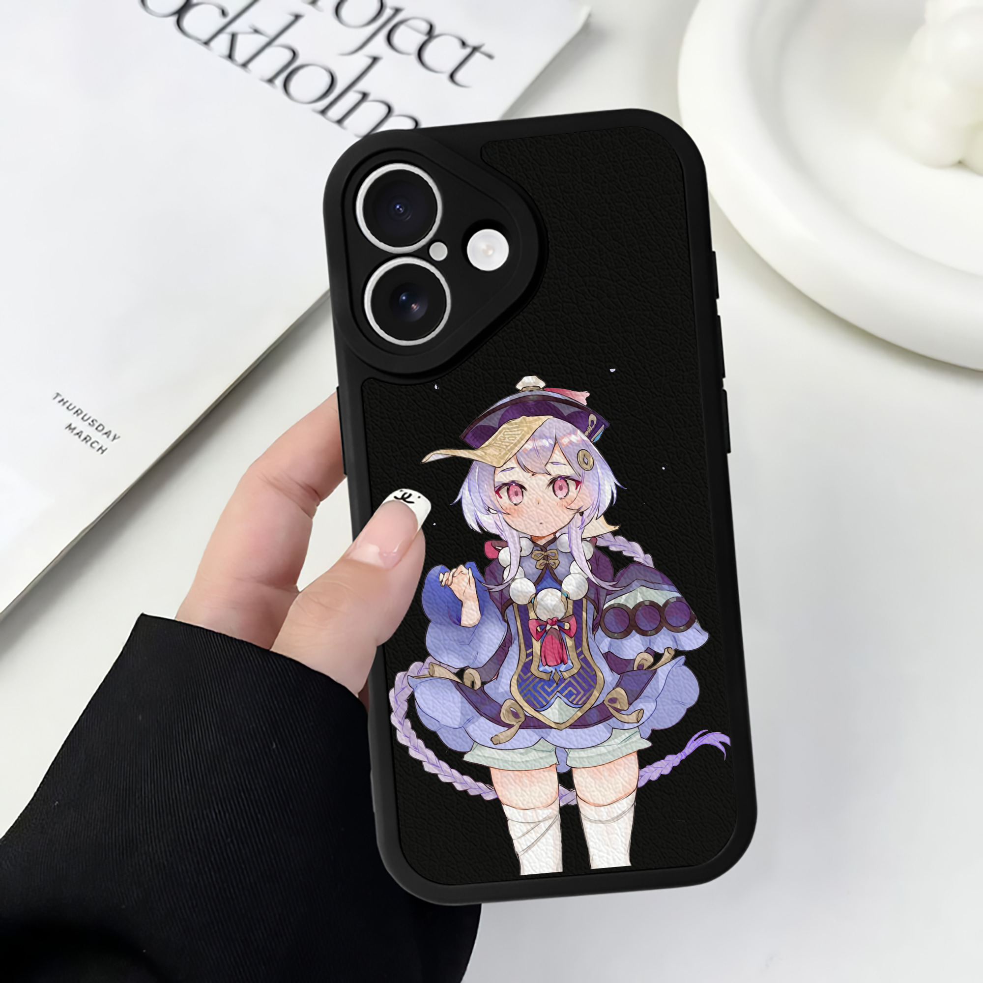 げんし神 七七 なな  genshin Nana 【iPhone 16シリーズ対応】シリコンスマホケース（レザー調） 材質：シリコン